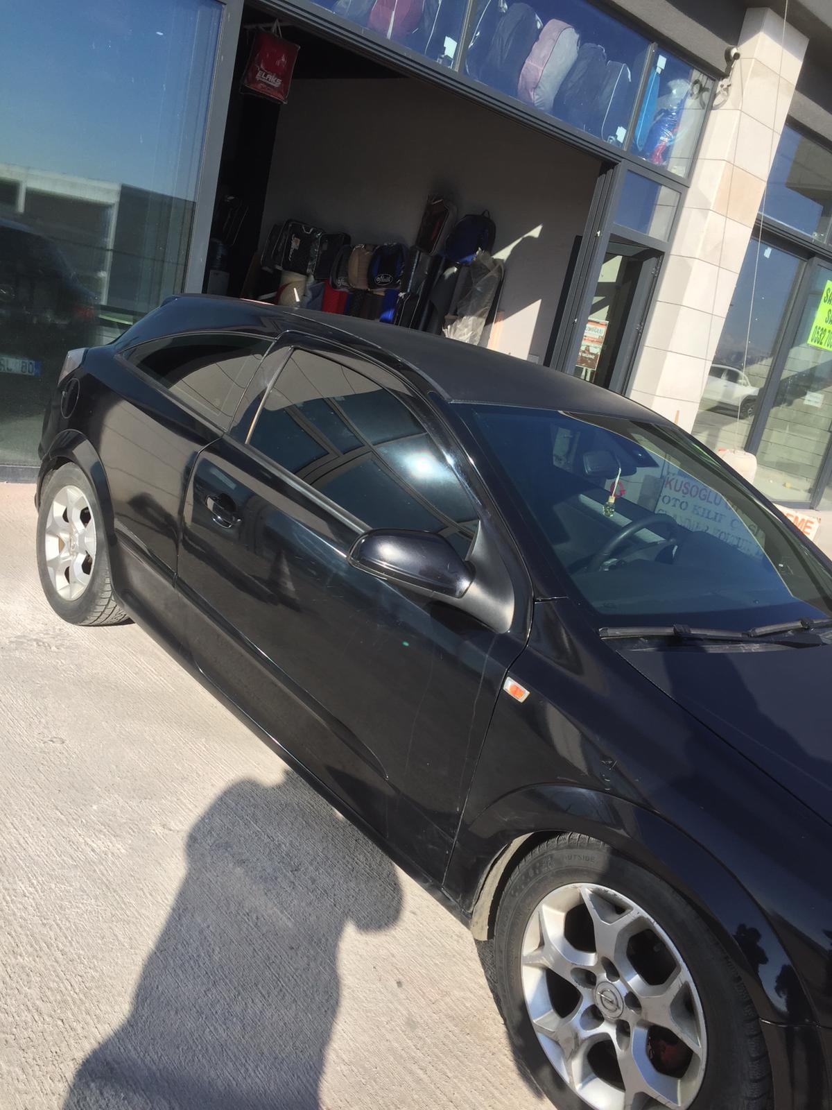 Opel tavan döşemesi değişimi