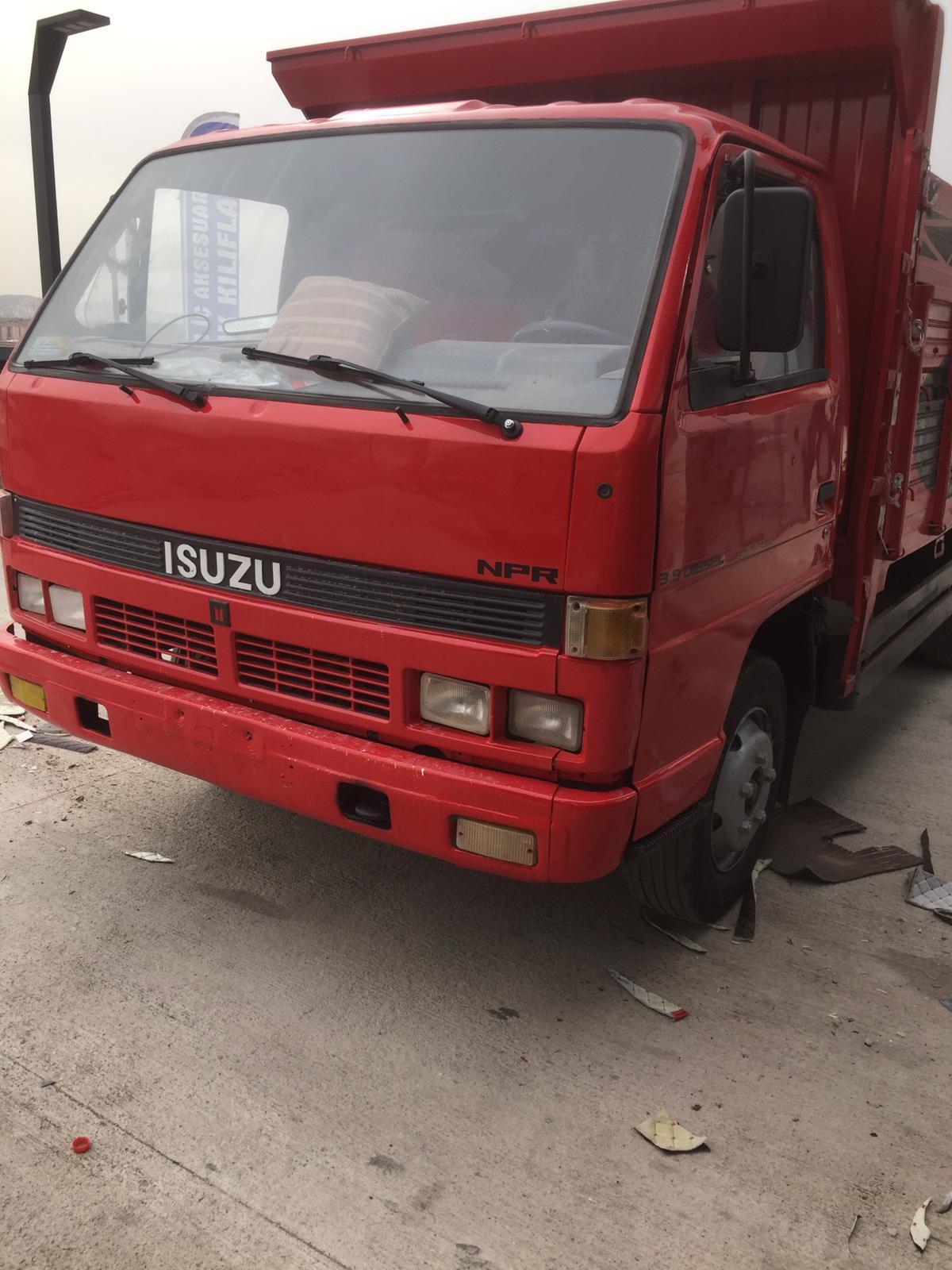 Isuzu döşeme işlemi