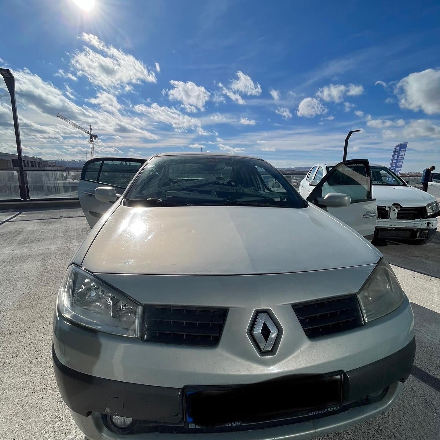 Megane tavan döşemesi değişimi